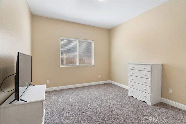 Detail Gallery Image 11 of 30 For 5913 Blue Spruce Ave, Bakersfield,  CA 93313 - 4 Beds | 2 Baths