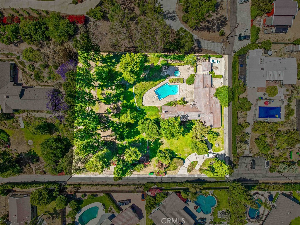 https://media.crmls.org/medias/8d710419-1b2c-4999-abef-fcc622414066.jpg?preset=X-Large