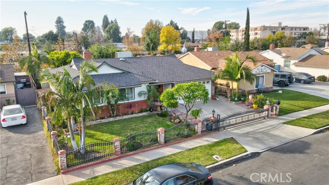 Detail Gallery Image 5 of 59 For 7115 Park Manor Ave, North Hollywood,  CA 91605 - 4 Beds | 2 Baths