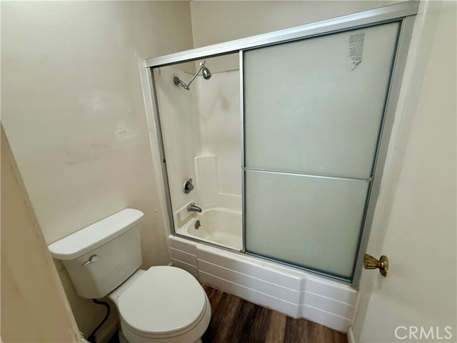 5460 White Oak Avenue, Encino CA: https://media.crmls.org/medias/8d72d9e6-f900-435c-b93f-73c8874e3a2d.jpg