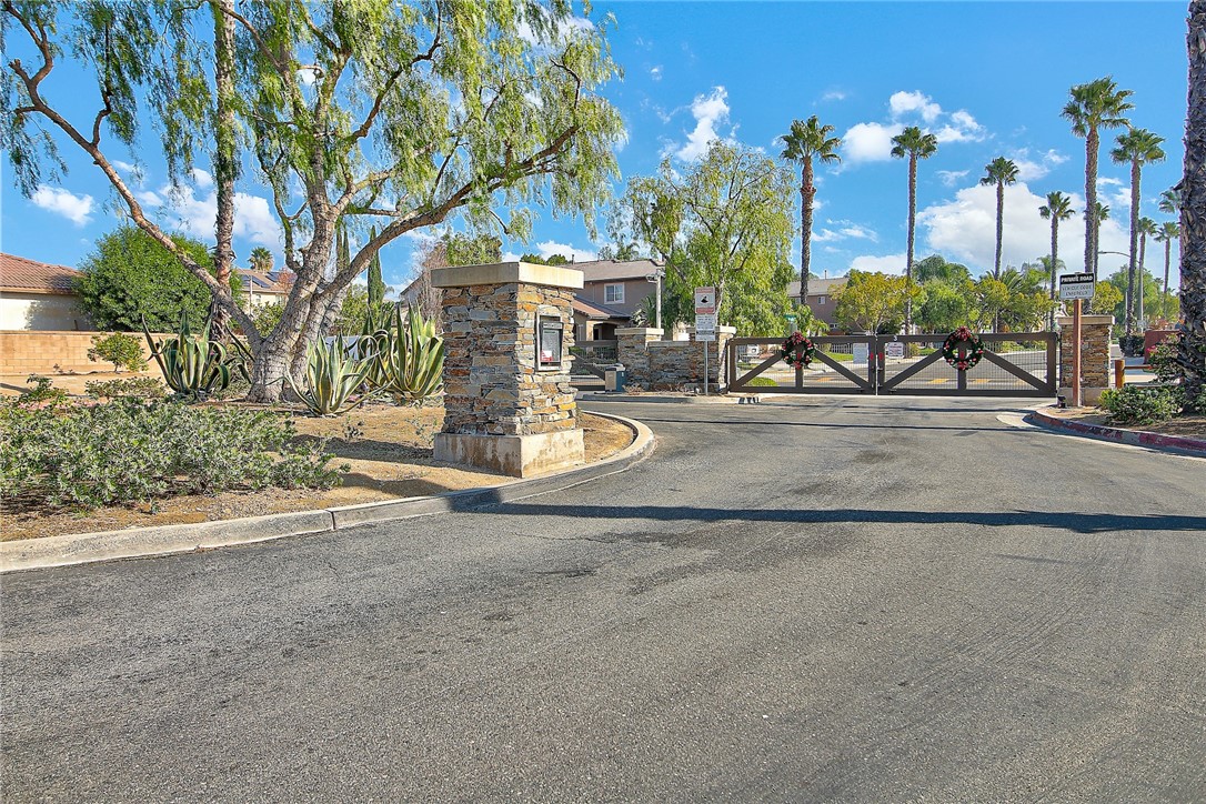 Detail Gallery Image 52 of 61 For 17509 Cedarwood Dr, Riverside,  CA 92503 - 4 Beds | 2/1 Baths