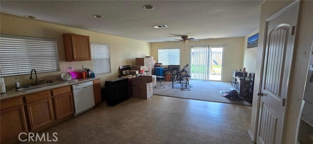 53199 Iceberg Street, Lake Elsinore CA: https://media.crmls.org/medias/8d7403b6-3bb9-41d3-9452-c4901c3830dd.jpg