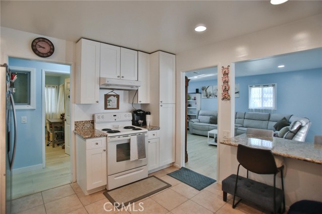 Detail Gallery Image 6 of 21 For 1650 S Pounders Ln, Anaheim,  CA 92804 - 3 Beds | 2 Baths