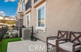 https://media.crmls.org/medias/8d748f0e-5934-40e7-a4e2-f2e9e0f111a0.jpg?preset=X-Large
