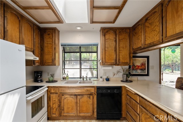 Detail Gallery Image 21 of 72 For 15414 English Ln, Forest Ranch,  CA 95942 - 3 Beds | 2 Baths