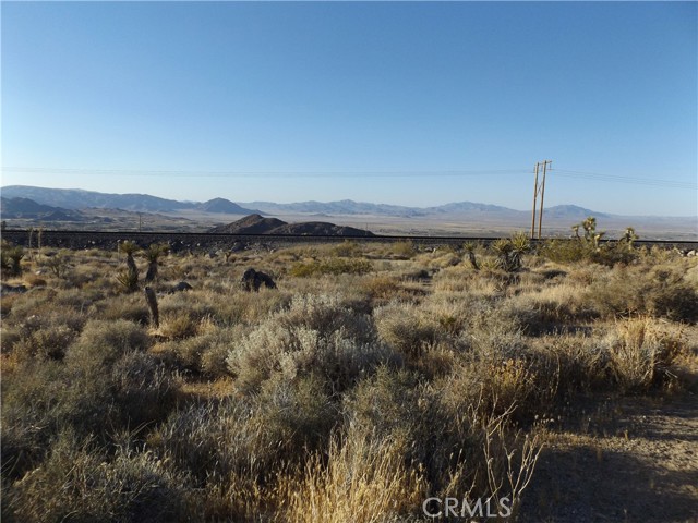 Detail Gallery Image 8 of 10 For 15 Tate Ln, Lucerne Valley,  CA 92356 - – Beds | – Baths