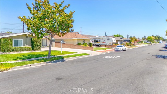 511 Gwynwood Avenue, La Habra CA: https://media.crmls.org/medias/8d75c728-abb1-4435-bf0b-5dd43b4087d6.jpg