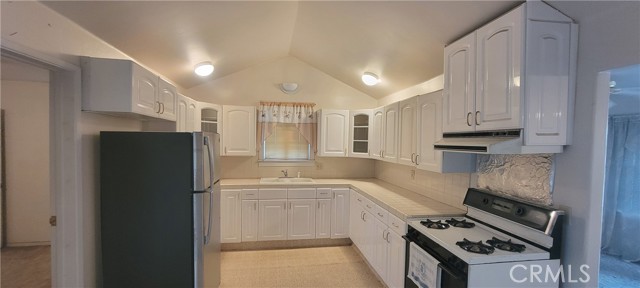 Detail Gallery Image 9 of 16 For 809 Lake, Chowchilla,  CA 93610 - 2 Beds | 1 Baths
