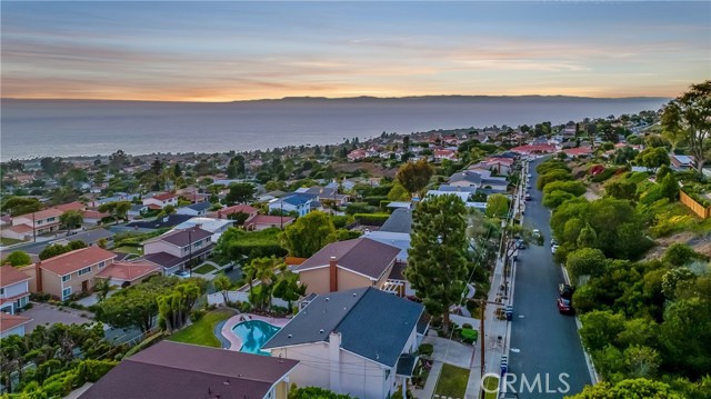 28437 Plainfield Drive, Rancho Palos Verdes, California 90275, 4 Bedrooms Bedrooms, ,2 BathroomsBathrooms,Residential,Sold,Plainfield,PV22154926