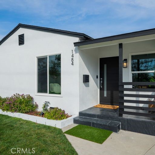 1484 N Clybourn Avenue, Burbank, CA 91505