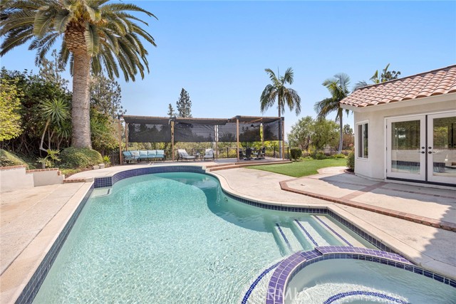 20640 Via Breve, Yorba Linda CA: https://media.crmls.org/medias/8d774a6f-3276-45be-9ae8-07a4da364569.jpg