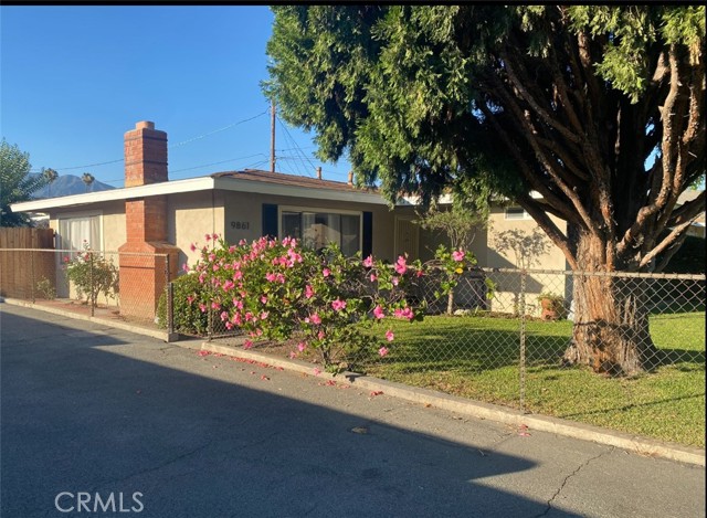 9861 E Lemon Avenue, Arcadia CA: https://media.crmls.org/medias/8d7796a6-7841-48e2-9509-51a7f1665ba0.jpg