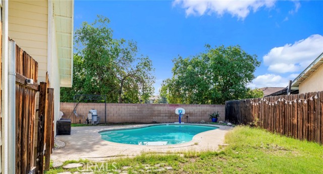 Detail Gallery Image 9 of 10 For 13981 Elmwood Ct, Moreno Valley,  CA 92553 - 2 Beds | 1 Baths