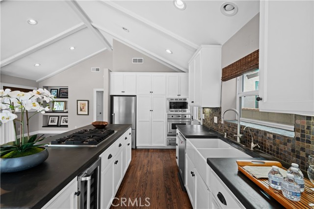 Detail Gallery Image 17 of 39 For 263 Ginevra, Long Beach,  CA 90803 - 3 Beds | 2 Baths