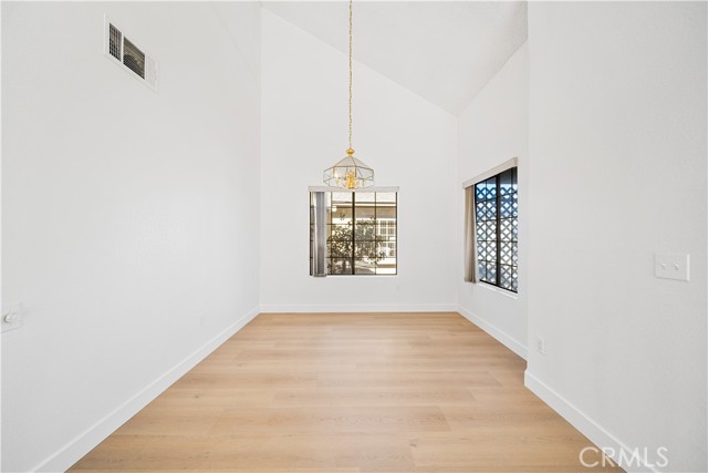 Detail Gallery Image 5 of 29 For 12466 Highgate, Victorville,  CA 92395 - 2 Beds | 2/1 Baths