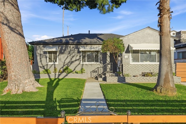 Detail Gallery Image 3 of 74 For 2140 N Rose St, Burbank,  CA 91505 - 5 Beds | 3/1 Baths