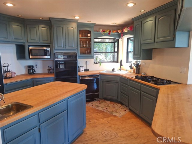 21425 Sawpit Canyon Road, Cedarpines Park, CA 92322