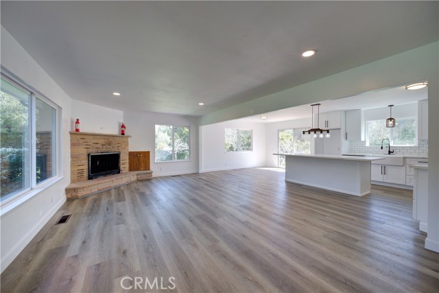 Detail Gallery Image 3 of 75 For 1550 Main St, Cambria,  CA 93428 - 7 Beds | 5/1 Baths