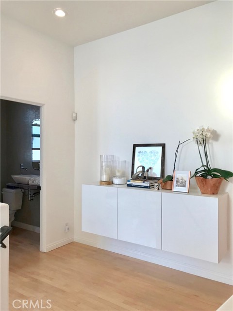502 Rosecrans Avenue, Manhattan Beach, California 90266, 2 Bedrooms Bedrooms, ,2 BathroomsBathrooms,Residential,Sold,Rosecrans,SB22066410
