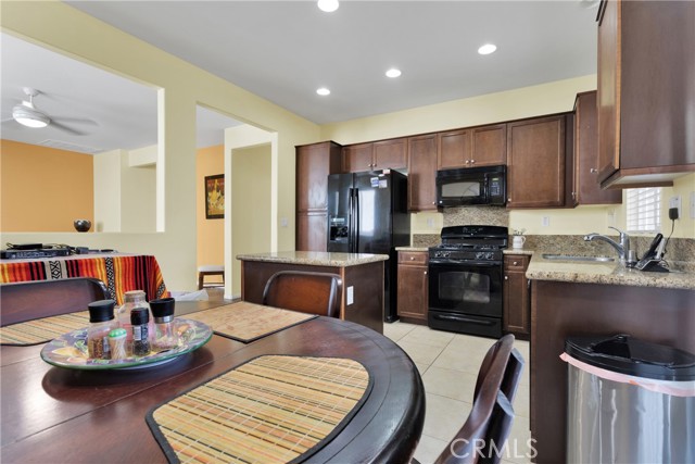 Detail Gallery Image 11 of 28 For 10032 Peachtree Rd, Apple Valley,  CA 92308 - 2 Beds | 2 Baths