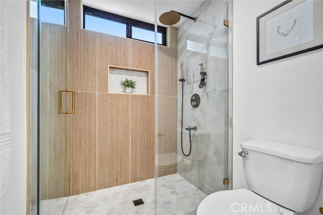 738 Amberwood Drive, Santa Ana CA: https://media.crmls.org/medias/8d7ac4a7-db48-4115-a2f9-ffe2e3a81eea.jpg