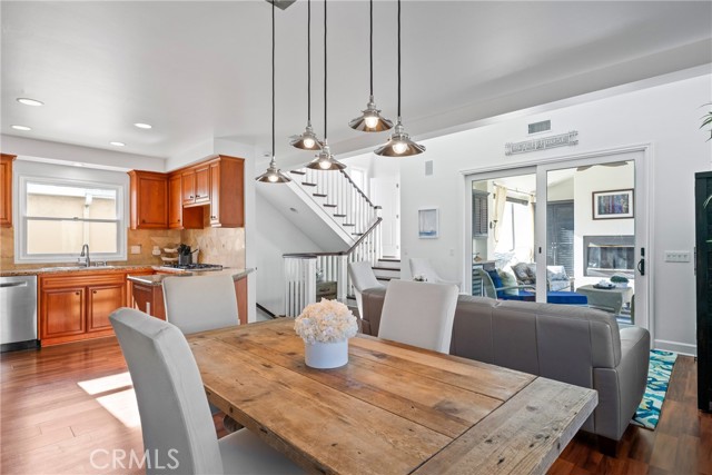 Detail Gallery Image 8 of 27 For 426 1/2 Narcissus #2,  Corona Del Mar,  CA 92625 - 2 Beds | 2/1 Baths