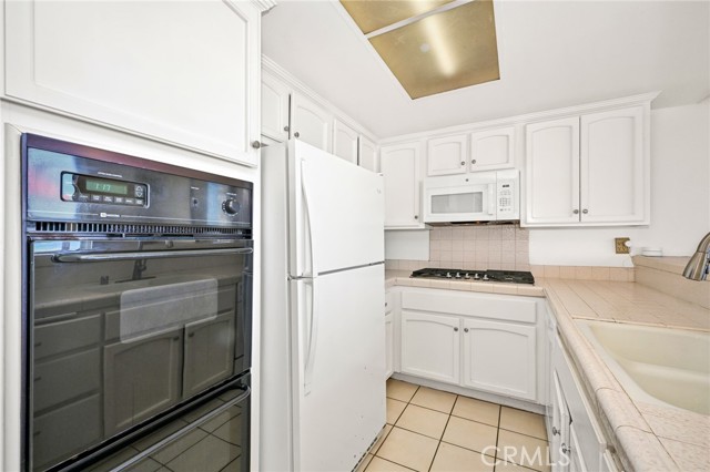 Detail Gallery Image 26 of 56 For 4103 Seashore, Newport Beach,  CA 92663 - 7 Beds | 4 Baths