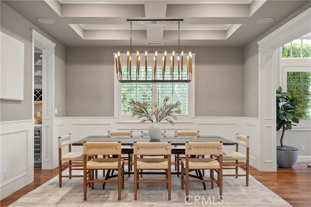Detail Gallery Image 9 of 33 For 4330 Bellaire Ave, Studio City,  CA 91604 - 5 Beds | 4/1 Baths