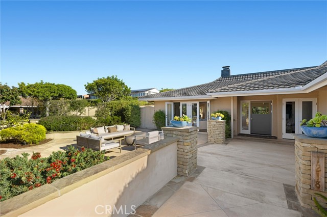 Detail Gallery Image 3 of 38 For 1218 Keel Dr, Corona Del Mar,  CA 92625 - 3 Beds | 2/1 Baths