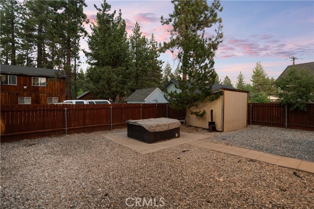 Detail Gallery Image 12 of 45 For 209 W Meadow Ln, Big Bear City,  CA 92314 - 3 Beds | 2 Baths