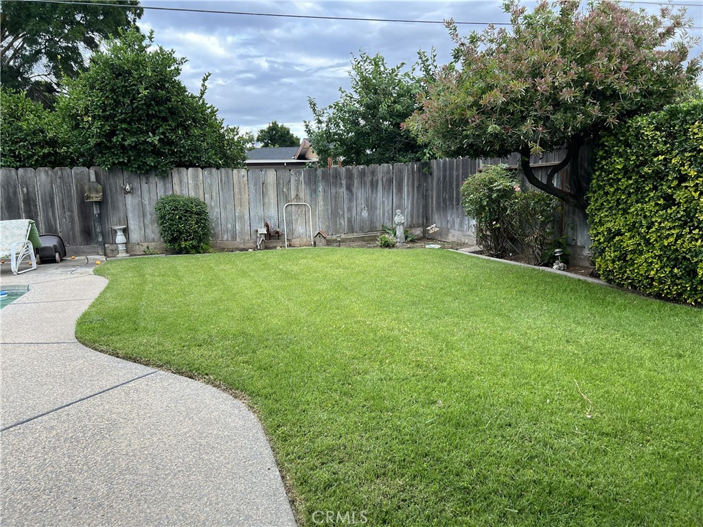 https://media.crmls.org/medias/8d7e8a62-a0f1-40c6-9299-2ccb2a08088a.jpg?preset=X-Large