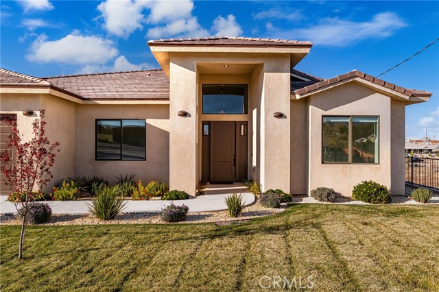 Detail Gallery Image 4 of 72 For 17840 Talisman St, Hesperia,  CA 92345 - 4 Beds | 3/1 Baths