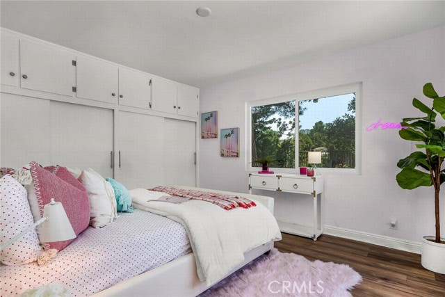 Detail Gallery Image 21 of 35 For 16706 Alginet Pl, Encino,  CA 91436 - 4 Beds | 2/1 Baths
