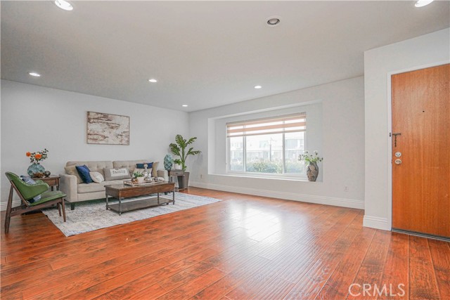 Detail Gallery Image 7 of 45 For 17721 Norwalk #11,  Artesia,  CA 90701 - 3 Beds | 2/1 Baths