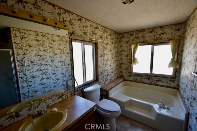 Detail Gallery Image 8 of 21 For 10913 Apache Rd, Montague,  CA 96064 - 2 Beds | 2 Baths