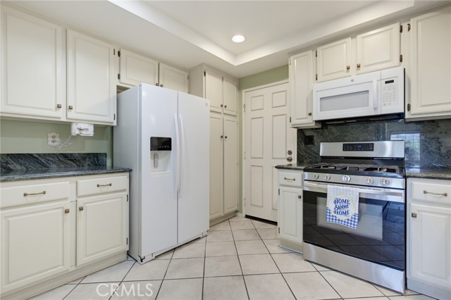 334 Country Club, C photo 15