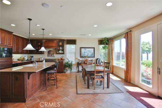 Chef Size Kitchen With Natural Light & Ample Cabinets
