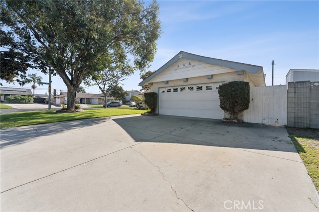 Detail Gallery Image 1 of 58 For 3422 W Rome Ave, Anaheim,  CA 92804 - 3 Beds | 2 Baths