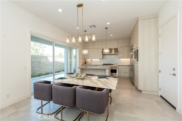 Detail Gallery Image 5 of 33 For 171 Hollyleaf, Lake Forest,  CA 92630 - 5 Beds | 5 Baths