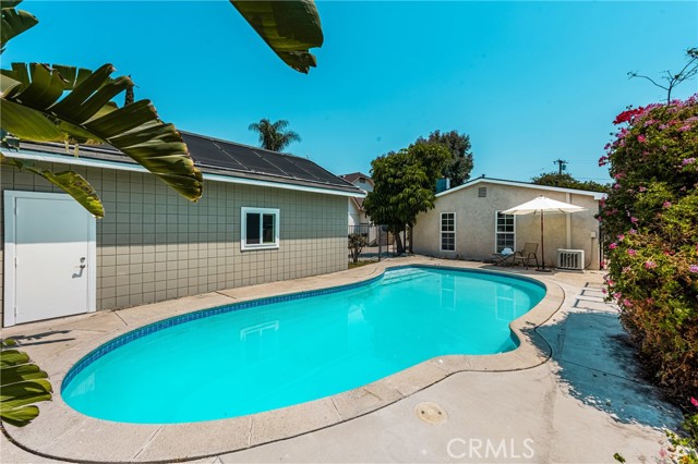 522 N Clark Street, Orange CA: https://media.crmls.org/medias/8d82137d-0fab-4b9d-ac5b-1b6591103f30.jpg