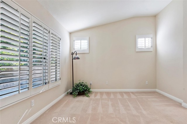 Detail Gallery Image 15 of 37 For 30385 Falls Dr, Castaic,  CA 91384 - 3 Beds | 2 Baths