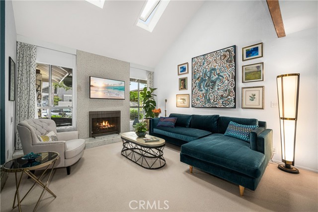 9327 Lexington Street, Cypress CA: https://media.crmls.org/medias/8d8321e7-210c-4bc4-a0d5-8d76a892e84b.jpg