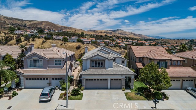 11884 Mariposa Bay Lane, Porter Ranch CA: https://media.crmls.org/medias/8d8360c4-6f3b-4f45-9368-9a5995517b04.jpg