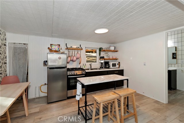 Detail Gallery Image 8 of 27 For 33353 Yukon Dr, Green Valley Lake,  CA 92341 - 2 Beds | 1 Baths