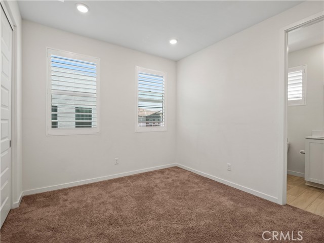 27148 Valley Oak Place, Valencia CA: https://media.crmls.org/medias/8d856317-3fd5-41ed-8492-ac5395a1e398.jpg