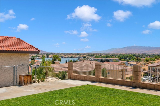 17965 Fremontia Lane, Victorville CA: https://media.crmls.org/medias/8d85c992-4beb-4a1f-bcf9-9a5b647d224f.jpg