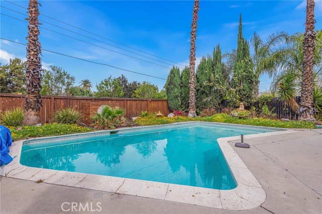 Detail Gallery Image 10 of 67 For 2367 Deerhorn Dr, Riverside,  CA 92506 - 4 Beds | 2/1 Baths