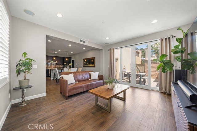 Detail Gallery Image 9 of 43 For 2999 E Walking Beam Pl, Brea,  CA 92821 - 3 Beds | 2/1 Baths