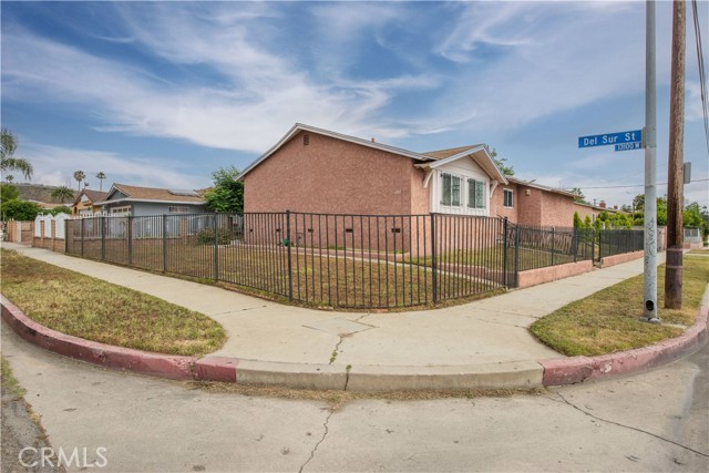 13122 Del Sur Street photo 4
