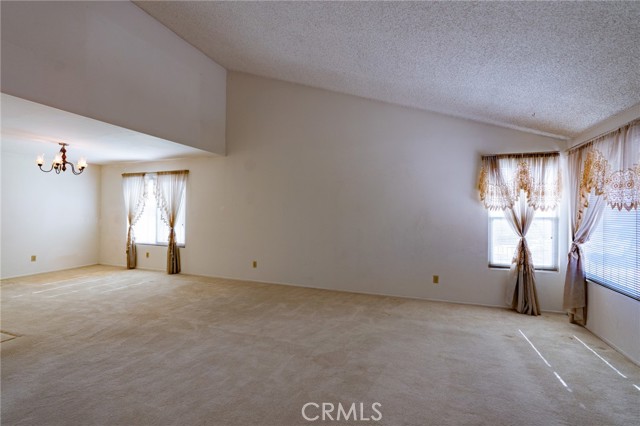 Detail Gallery Image 5 of 51 For 330 Amberwood Dr, Walnut,  CA 91789 - 5 Beds | 3 Baths